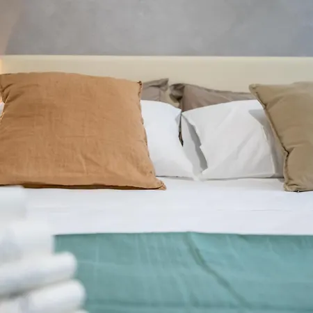 Sage&rosemary - With Garden By Pleiades Piza